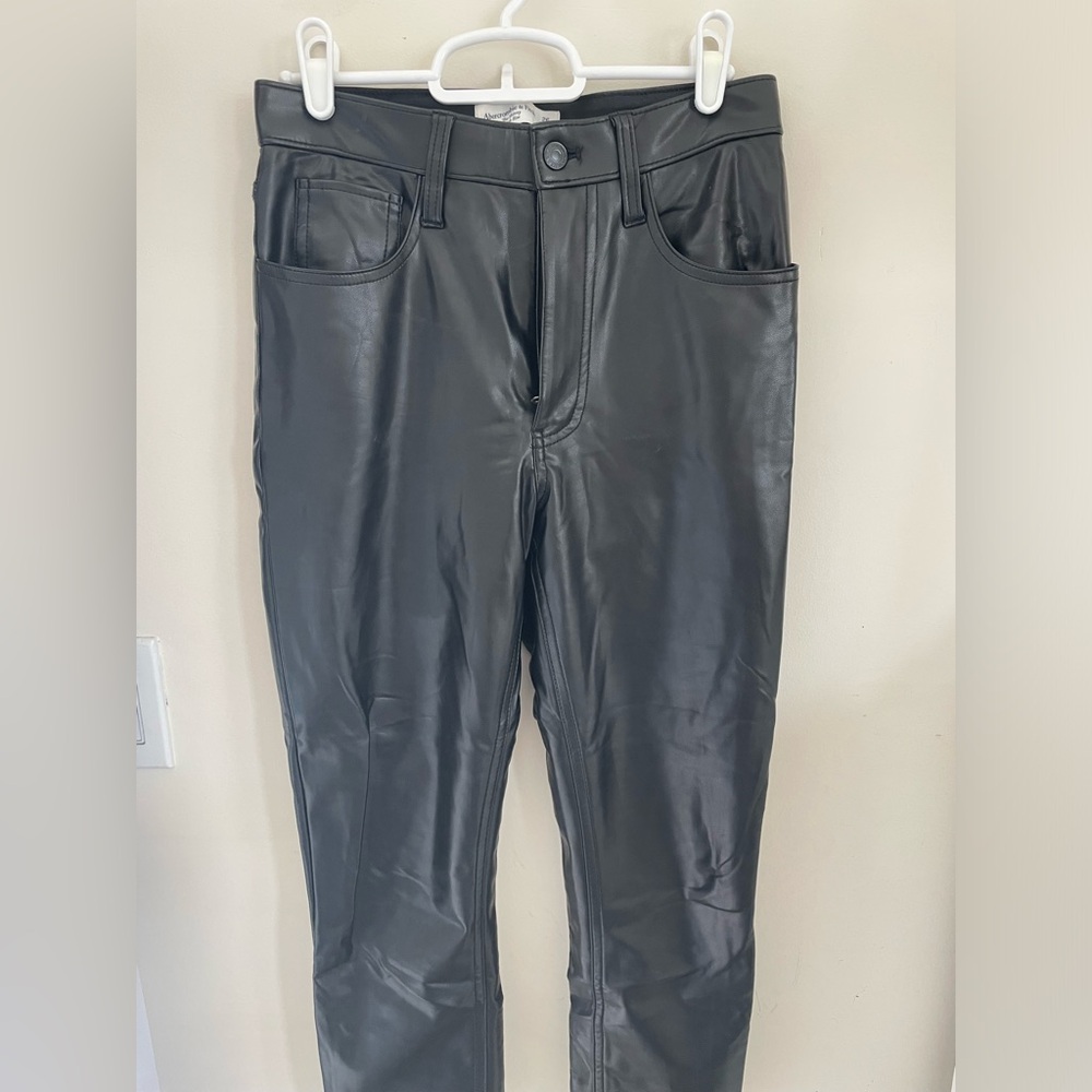Abercrombie and Fitch the skinny leather pant